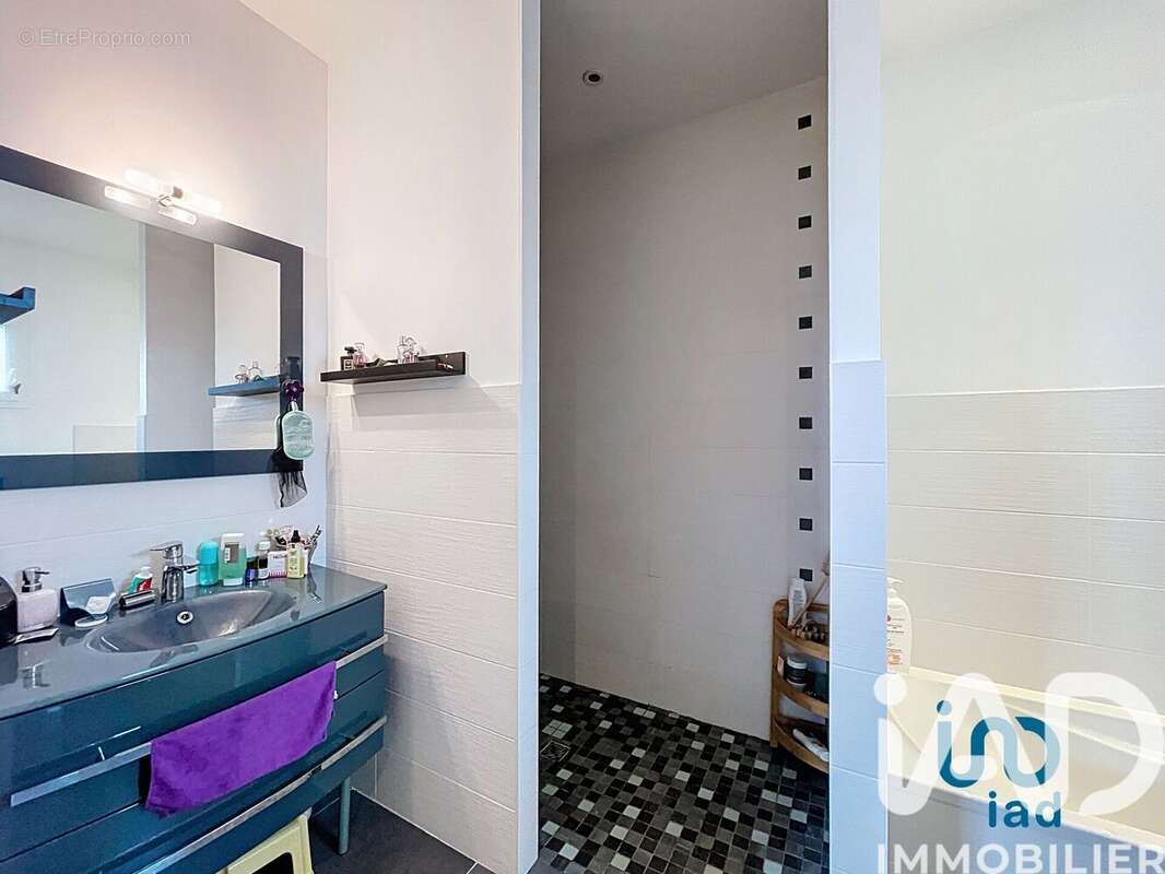Maison 168 m² à La Chapelle-Baton  - photo 9