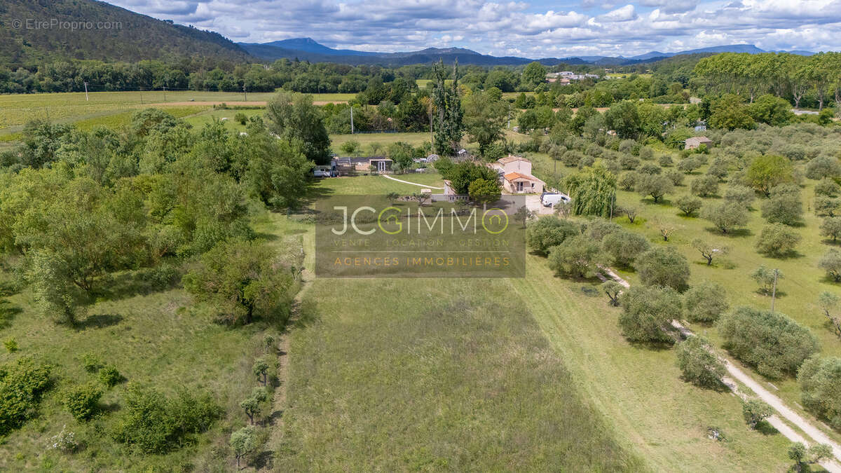 Villa indépendante T4 + 7 001m2 de terrain + dépendance + annexes - photo 4