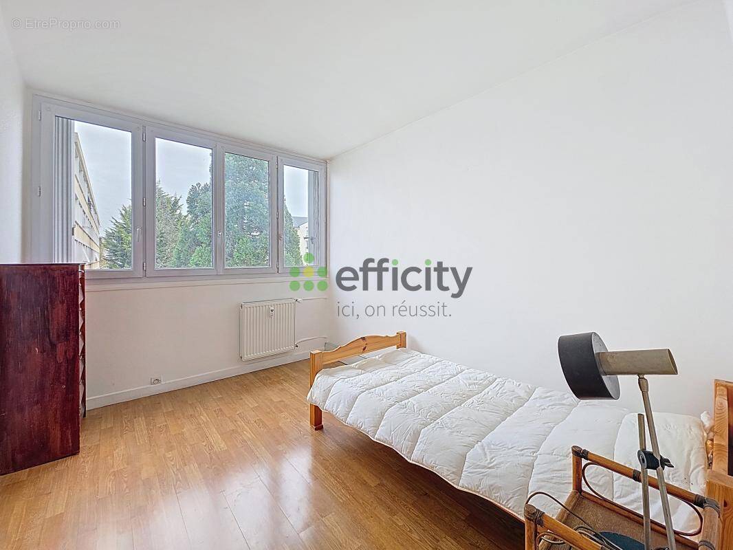 Appartement à LE PLESSIS-TREVISE