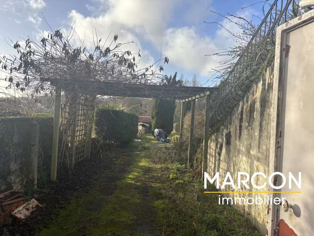 Maison à LA SOUTERRAINE