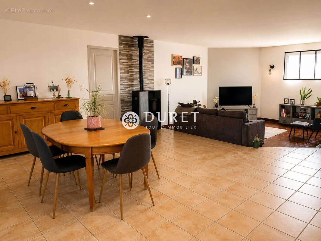 Maison 131 m² à La Bruffiere  - photo 5