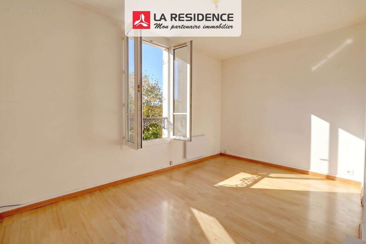 Appartement à BEAUCHAMP