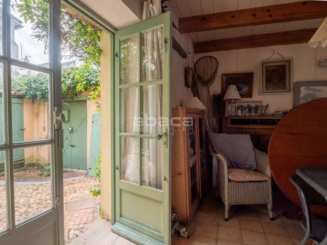 Maison à LES PORTES-EN-RE