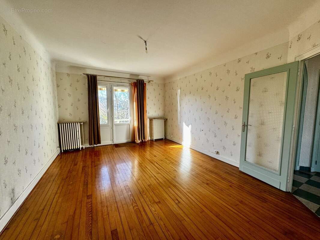 Appartement à FIRMINY