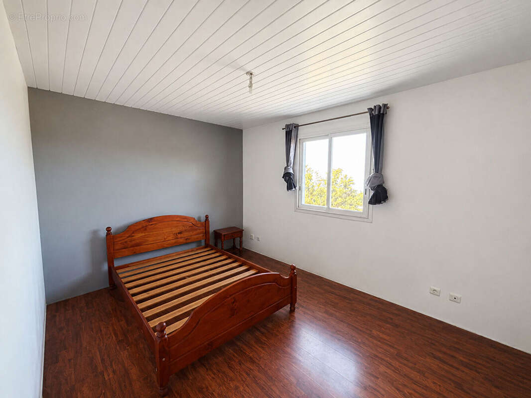 Maison Le Tampon 5 pièces 195.8 m2 - photo 8