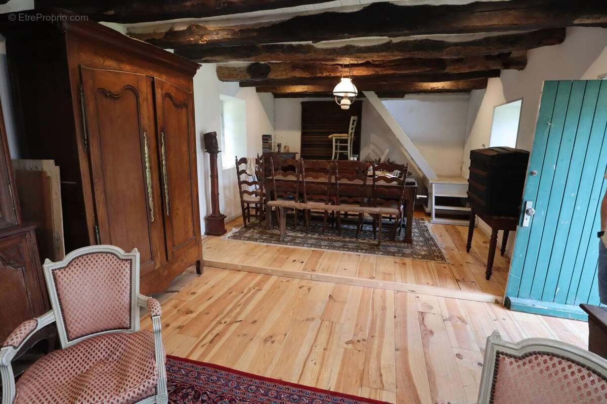 Maison à CLEDEN-POHER