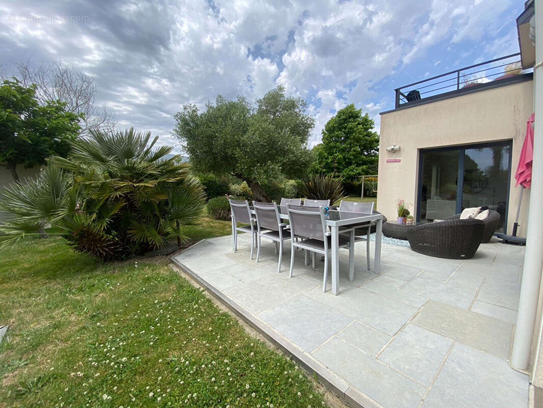 Maison Pleumeleuc 7 pièce(s) 207.5 m2 - photo 2