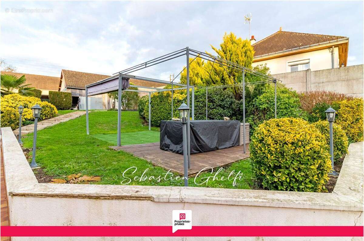 belle maison de plain-pied avec hangar et grand terrain - photo 3
