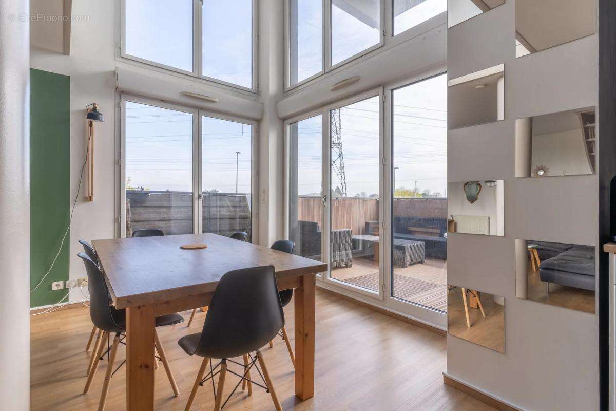 Appartement à ELANCOURT