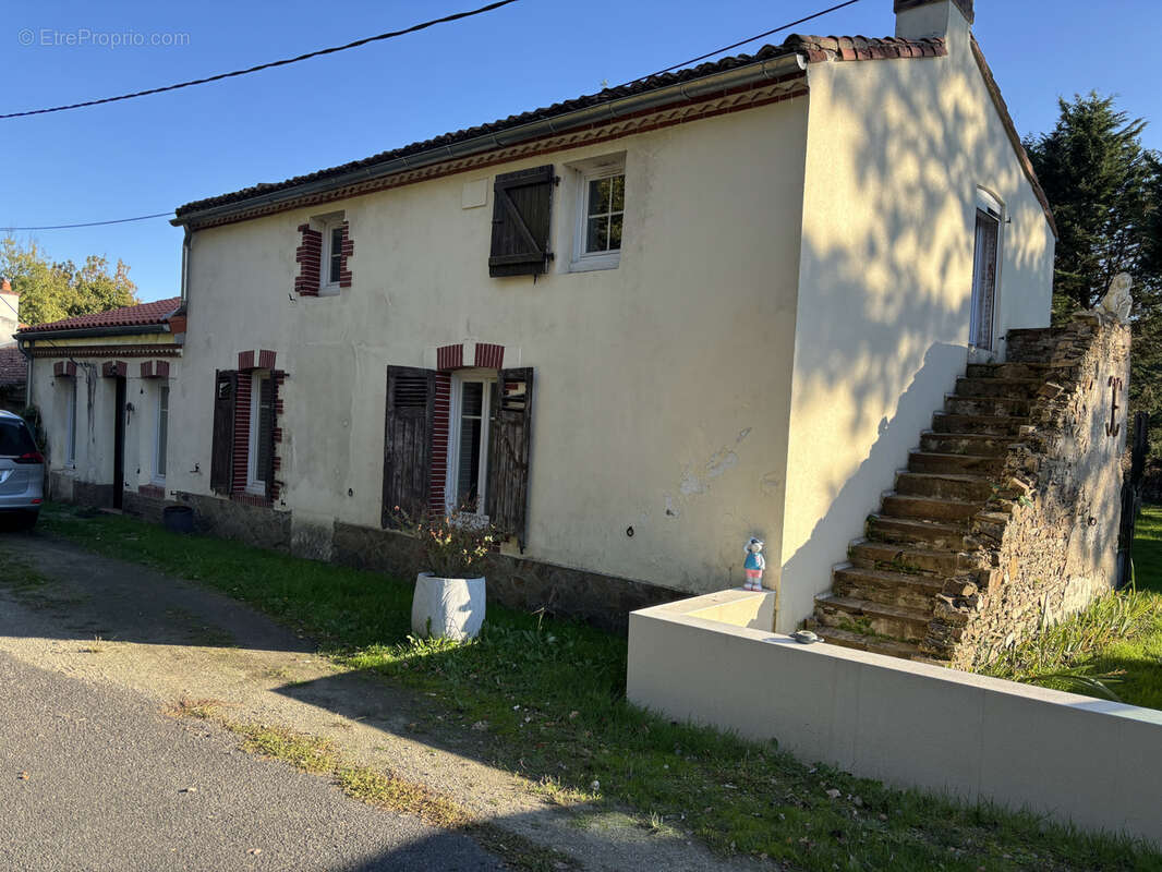 Maison à LE CELLIER