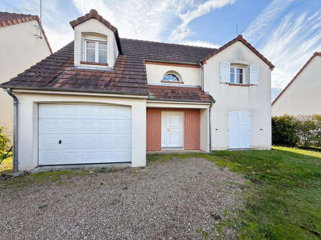 Maison à SAINT-CYR-EN-VAL
