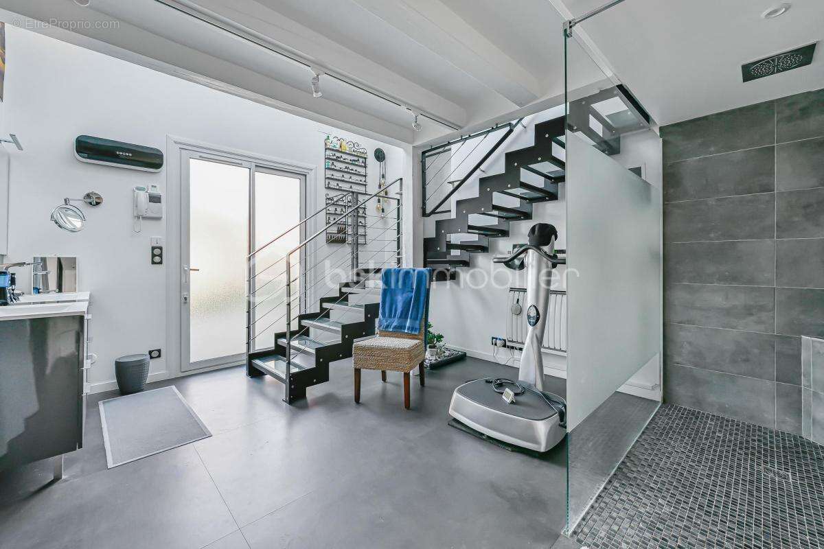 Maison à EVRY-GREGY-SUR-YERRE