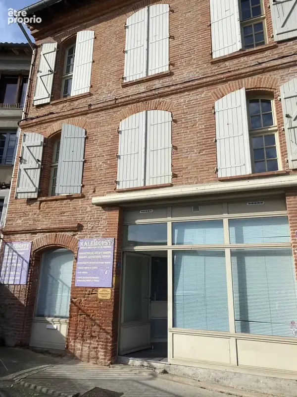 Local professionnel de 68 m² - photo 3