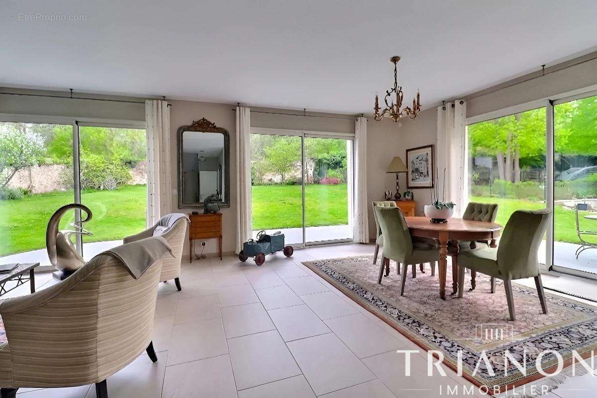 Maison familiale – DPE B – Prestations haut de gamme – Grand jardin - photo 2