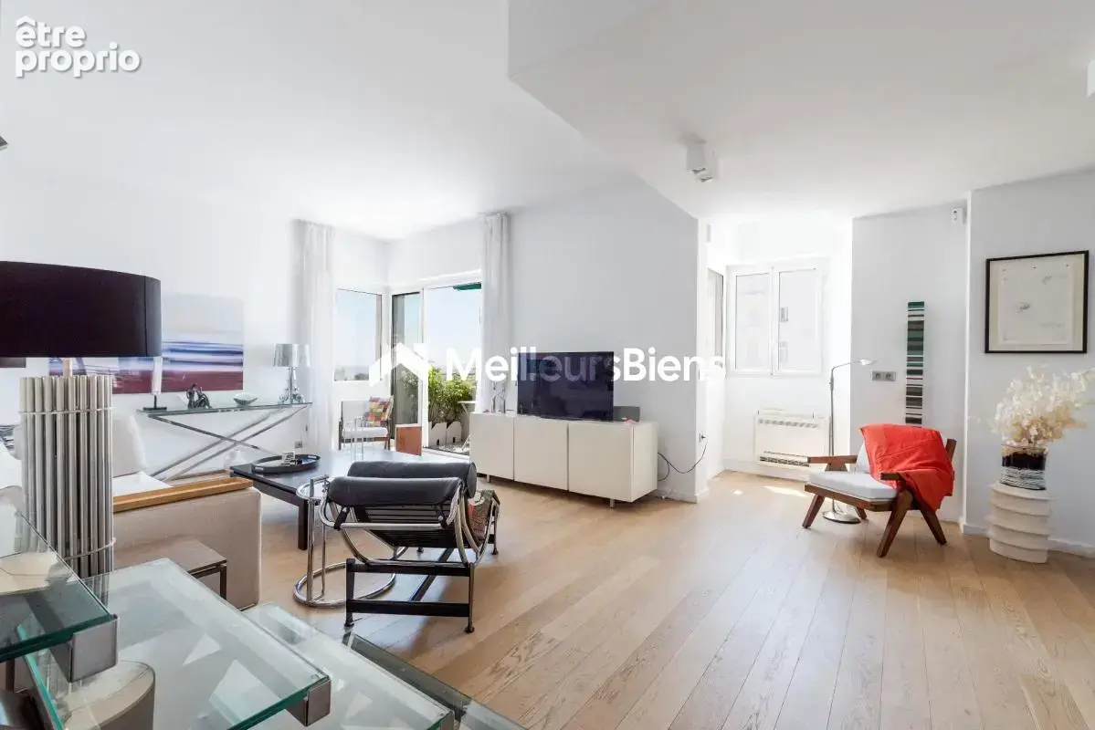 Cannes bas Montfleury : Duplex en penthouse avec grand roof-top et très belle vue mer - photo 6