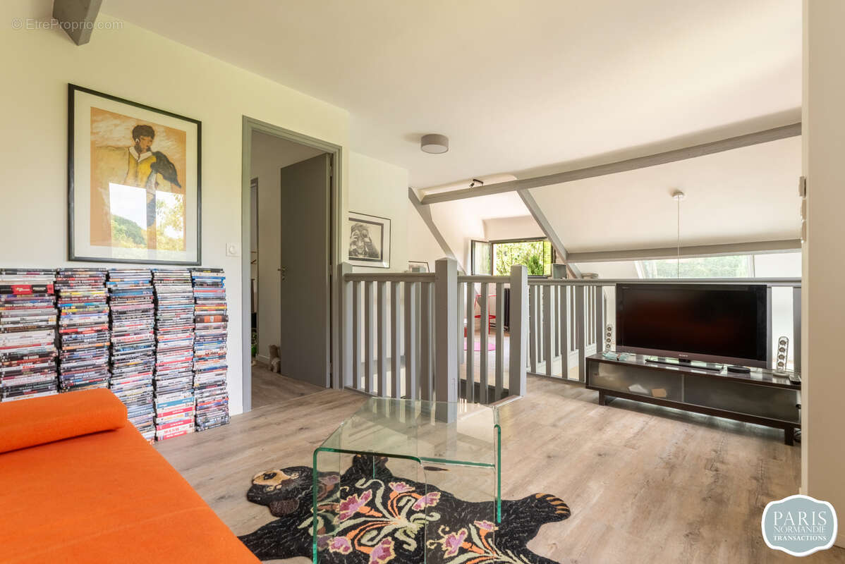 Maison à LE MESNIL-ESNARD