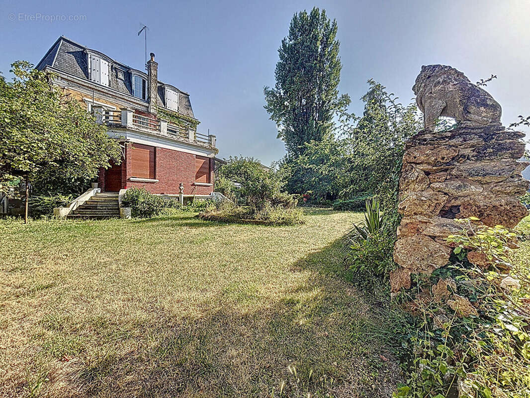 Maison à BRY-SUR-MARNE