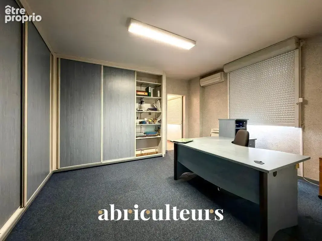 Le Muy - bâtiment commercial et entrepôt à vendre, zone d'activité dynamique proche A8.(83490) - photo 13
