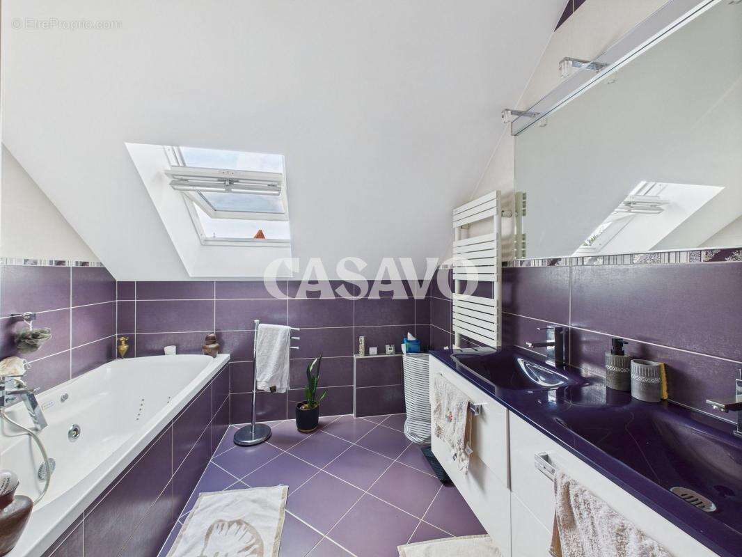 Maison à CHAMPIGNY-SUR-MARNE