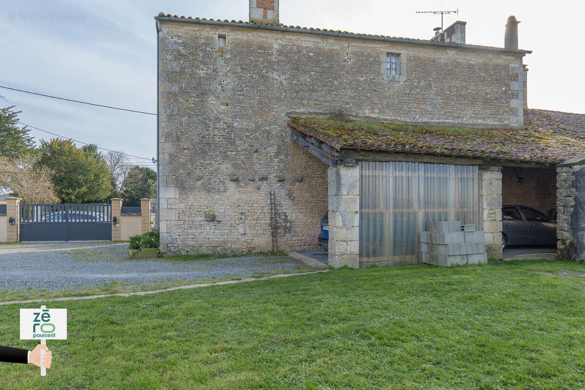 Maison à BOUILLE-COURDAULT