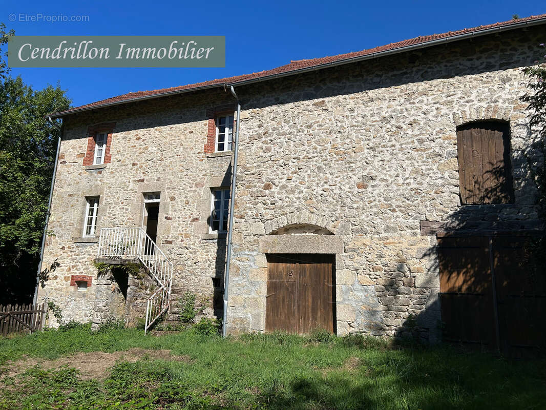 Maison en pierre   110 m2 habitables   5 chambres   Grange et dépendances sur 3 175m2 - photo 26