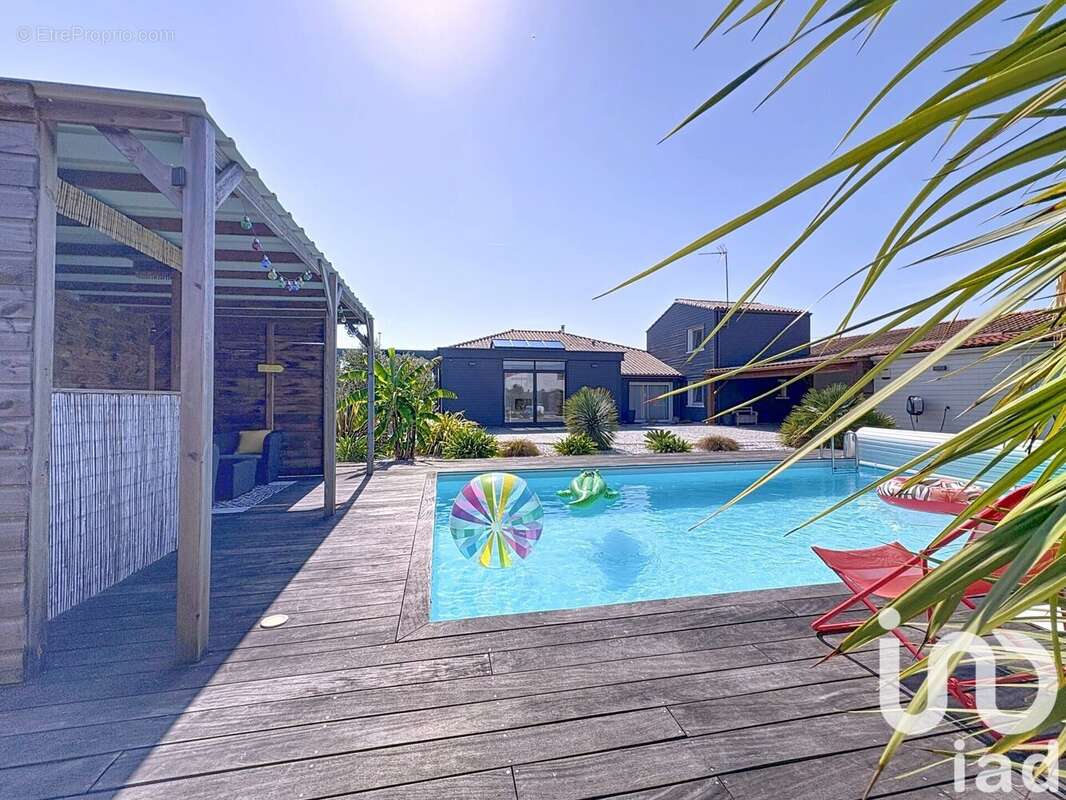 Photo 2 - Maison à CHARRON