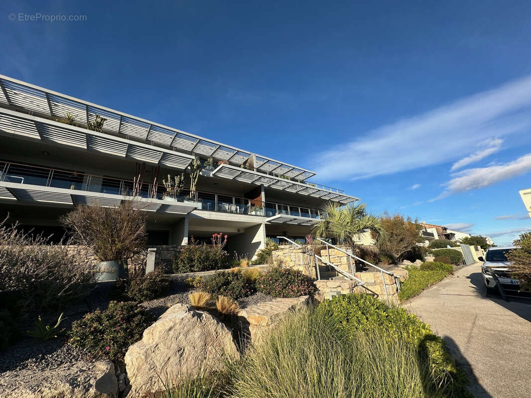 Appartement à MAUGUIO