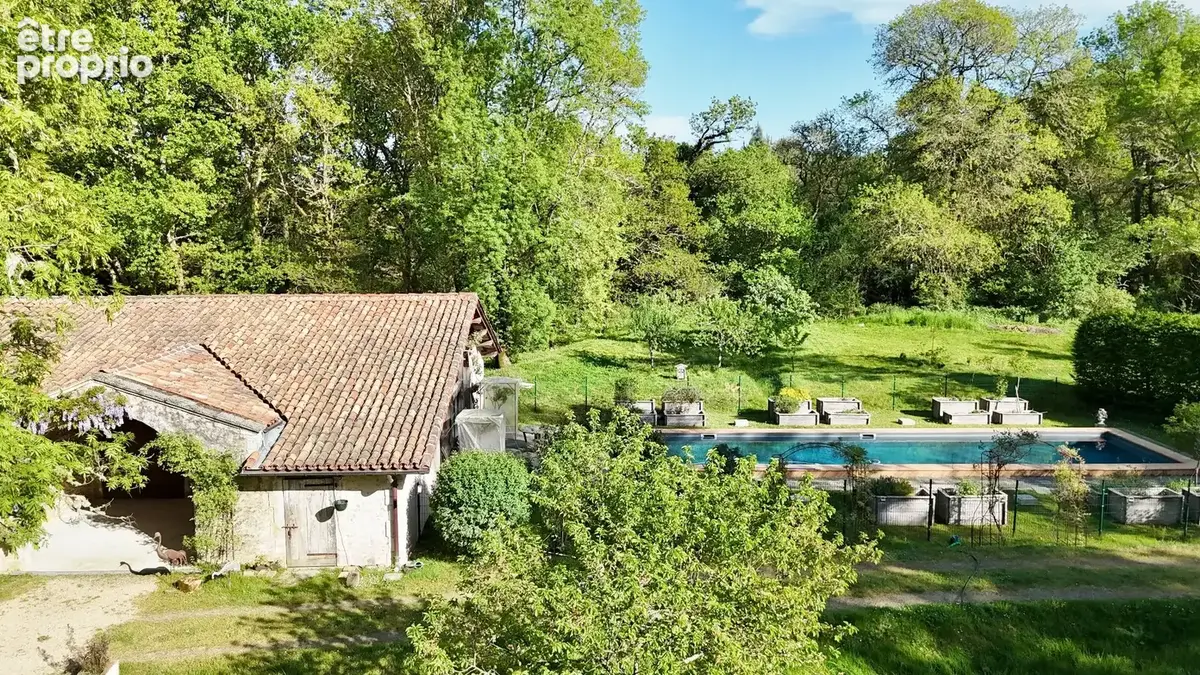 Propriété d'exception  Manoir historique au cur de près de 3 hectares - photo 5