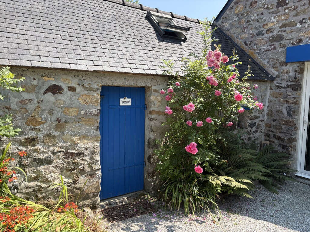 Ensemble immobilier d'exception   2 gîtes avec excellente rentabilité et une magnifique longère en pierre   Pr - photo 25