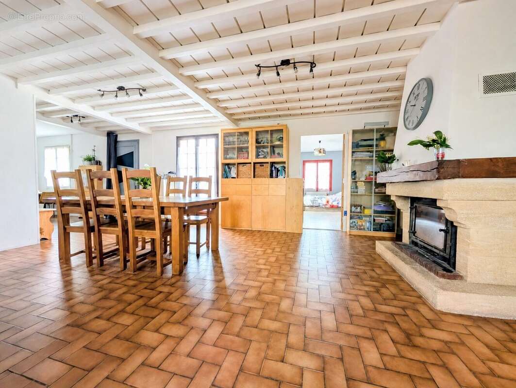 Maison à AISEREY