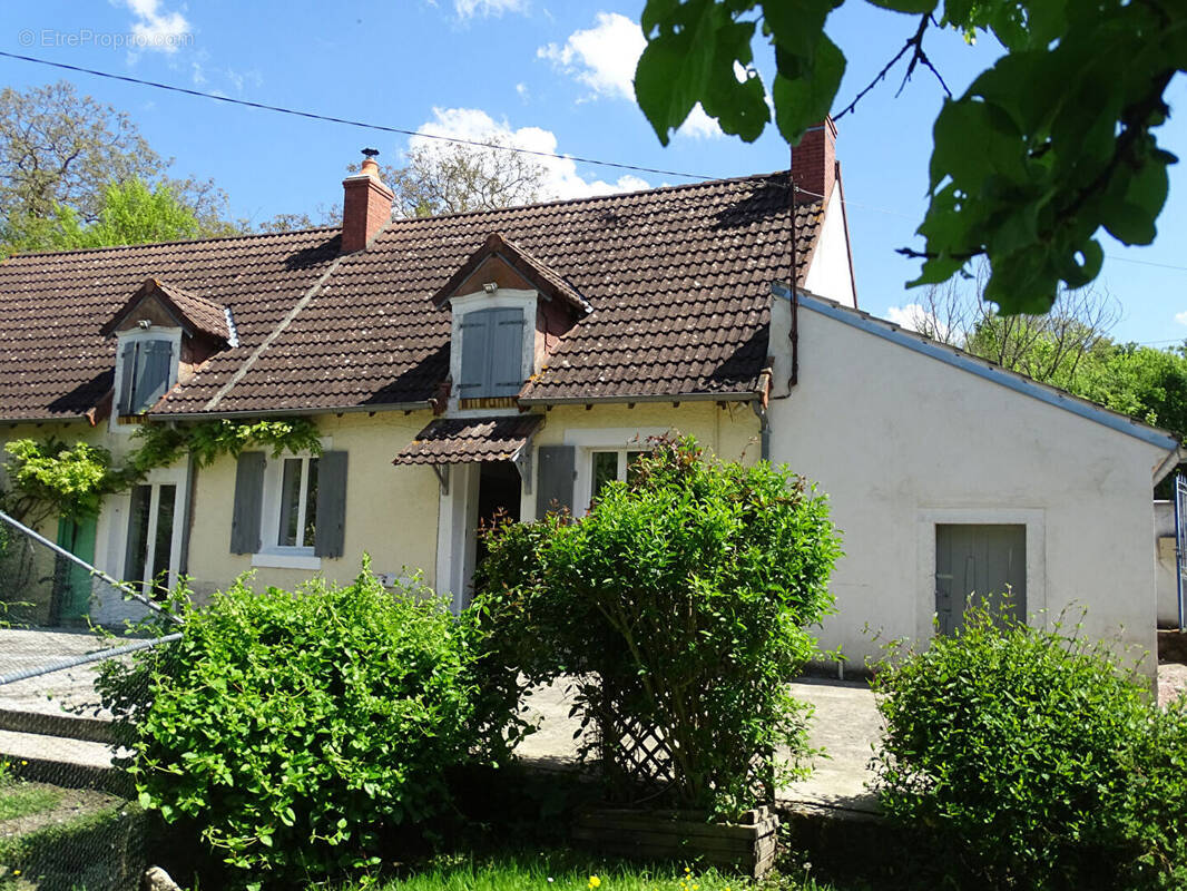 Maison à LA CELLE-CONDE