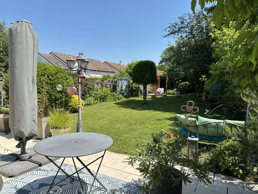 Maison à EMERAINVILLE