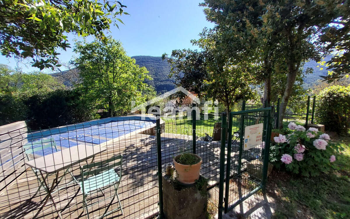 Piscine Hors sol avec terrasse bois - Maison à SAINT-FLORENT-SUR-AUZONNET