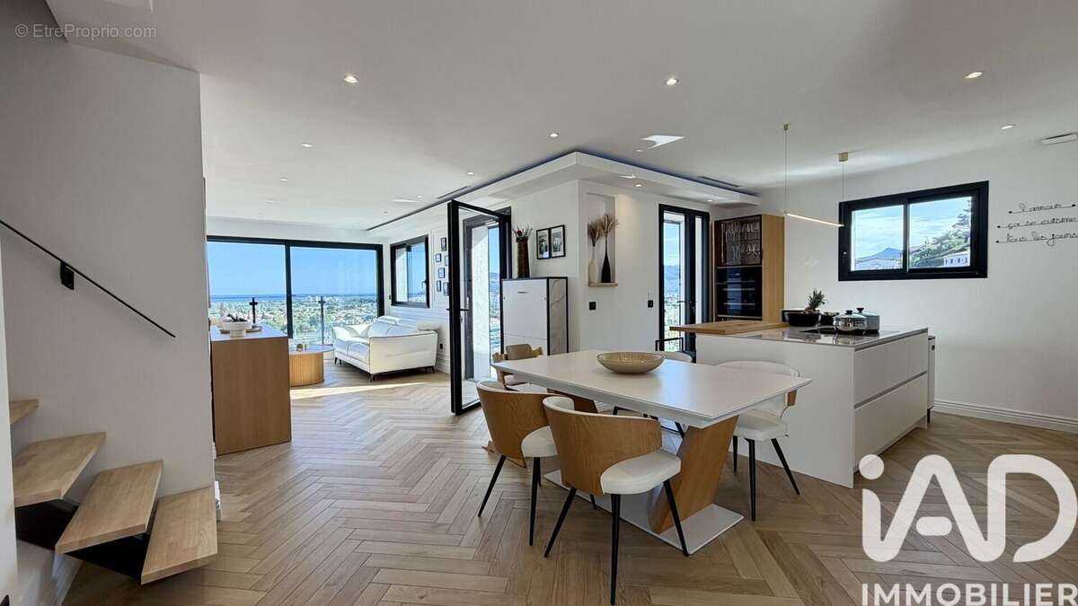 Photo 3 - Appartement à MANDELIEU-LA-NAPOULE
