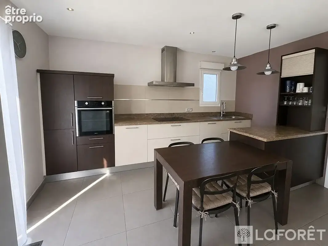 Maison Montbeliard 7 pièce(s) 154 m2 - photo 3