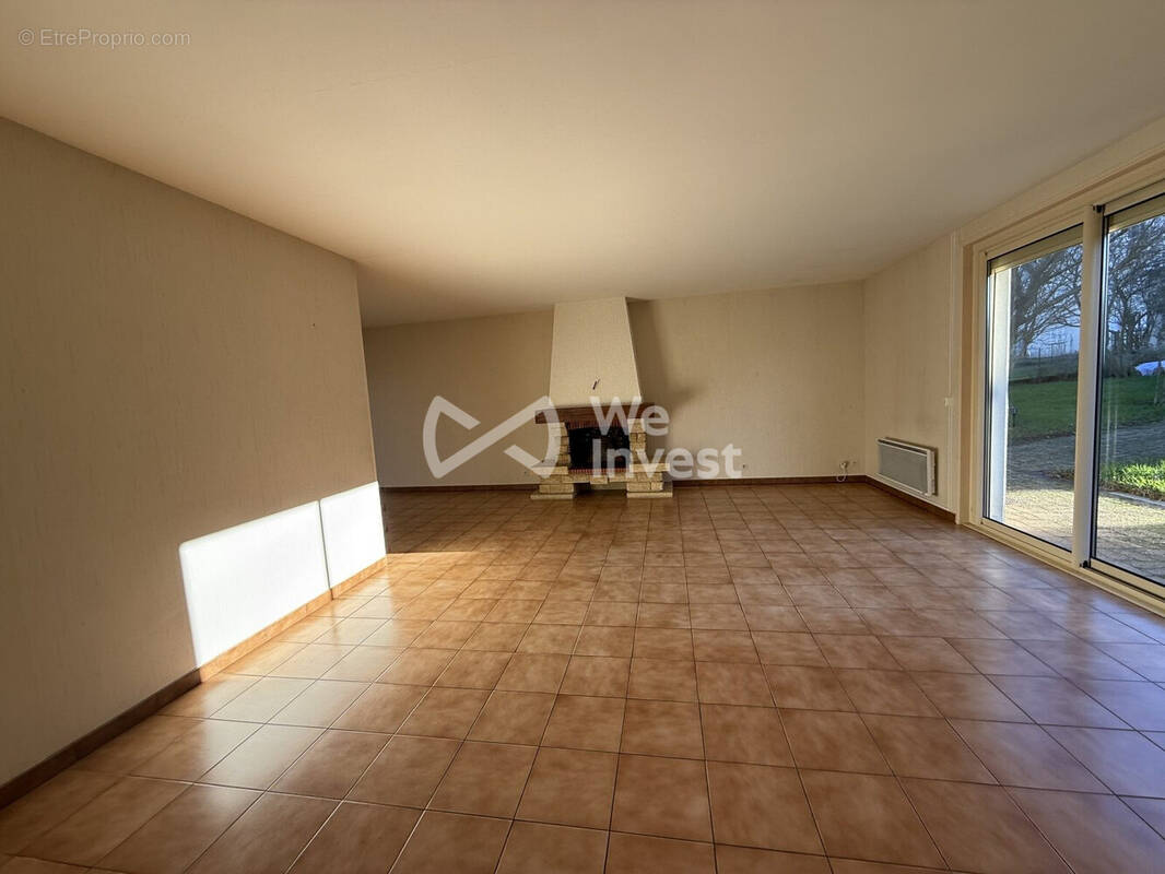 Maison à SAINT-AMANS-SOULT