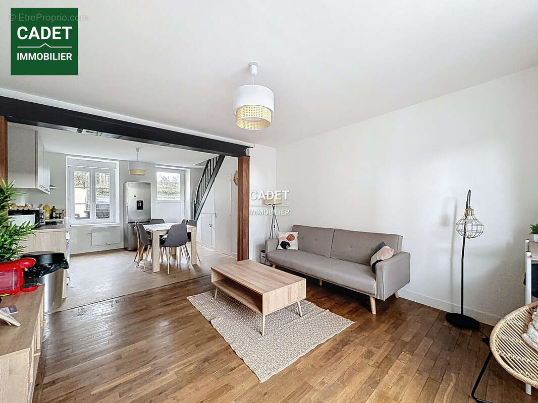 Maison à LA HAYE-PESNEL