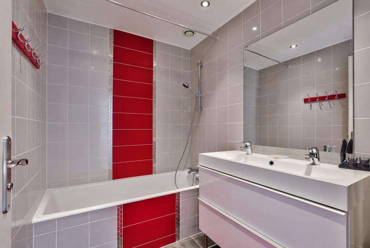 Appartement À Vendre T5 avec cave et place de stationnement - photo 14
