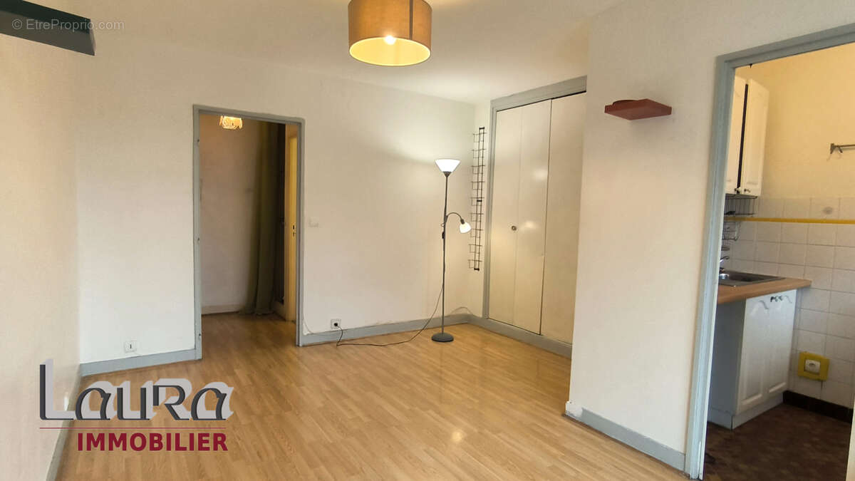 Appartement 1 piece  23m2 non meublé avec balcon et cave - photo 2
