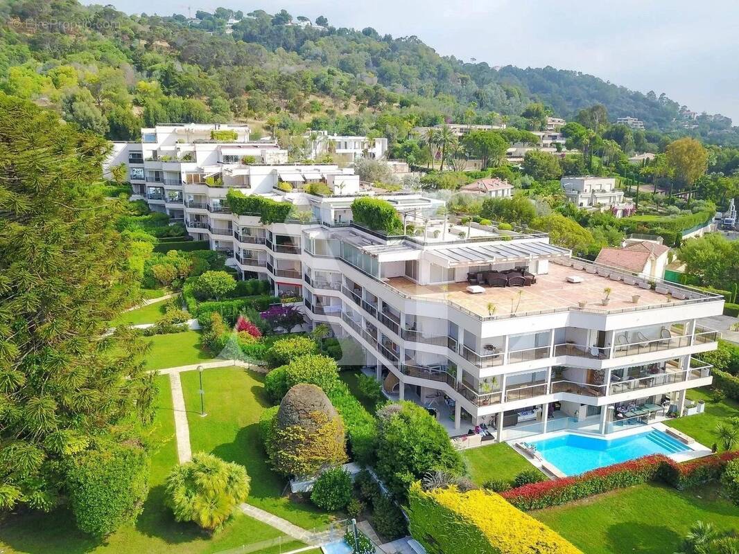 Appartement à VALLAURIS