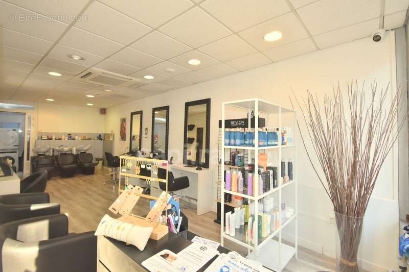 Commerce à JANVILLE