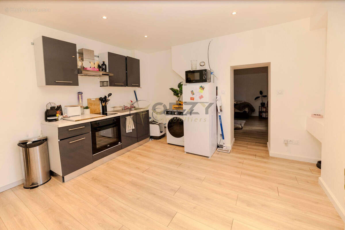 Maison à JONQUIERES-SAINT-VINCENT