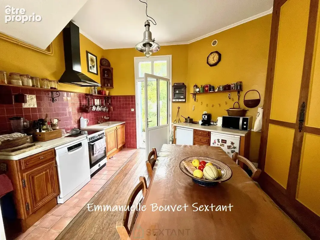 Grande maison bourgeoise fin 19ème, centre-ville, tous commerces à pied, jardin, garage, terrasses - photo 15