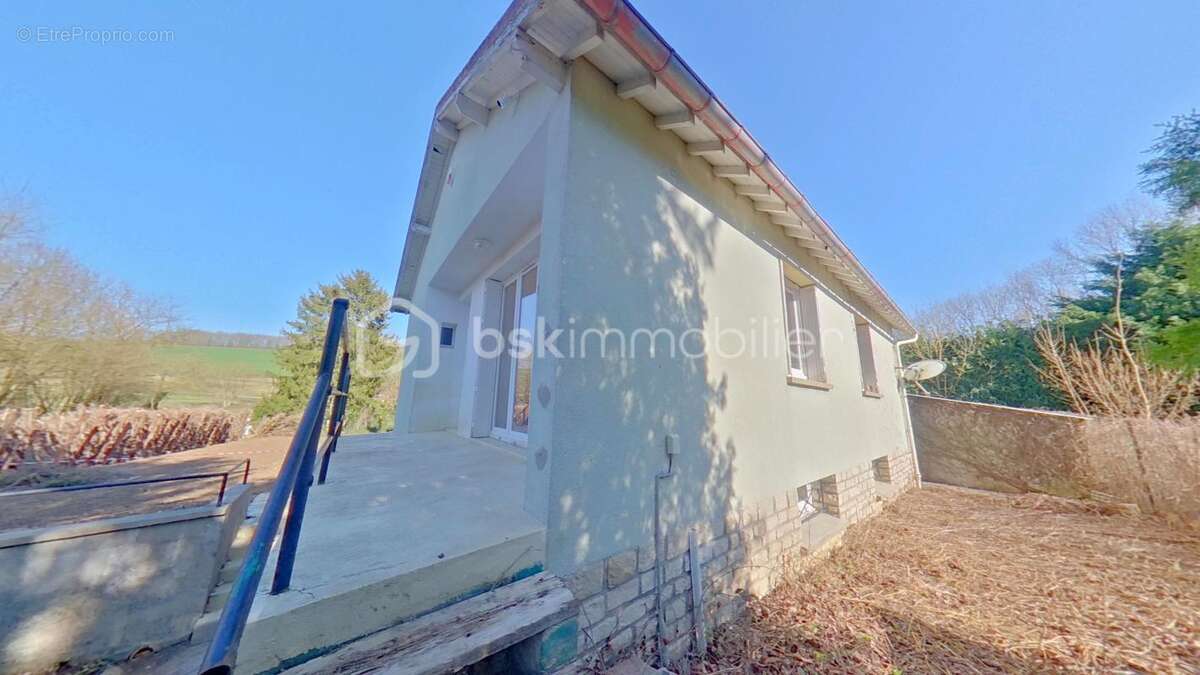 Maison à EGRISELLES-LE-BOCAGE