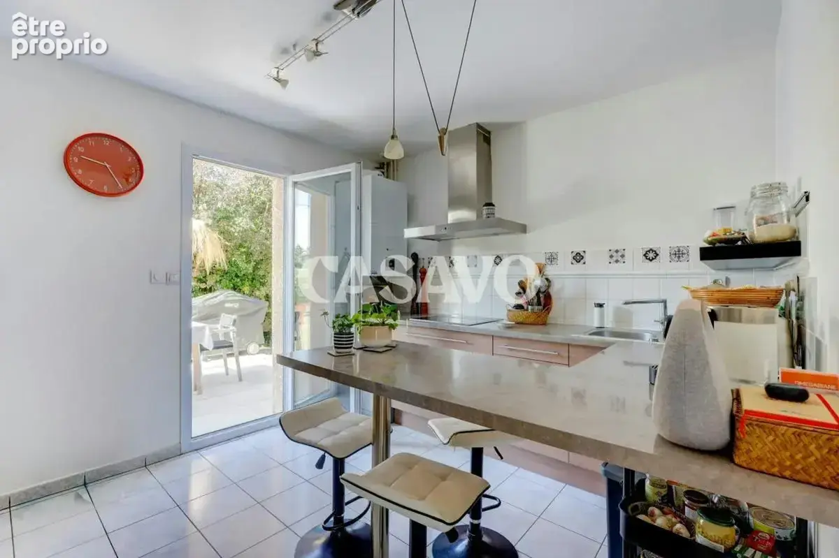 Vente Maison 4 pièces de 112m² - 69150 Décines-Charpieu - photo 2