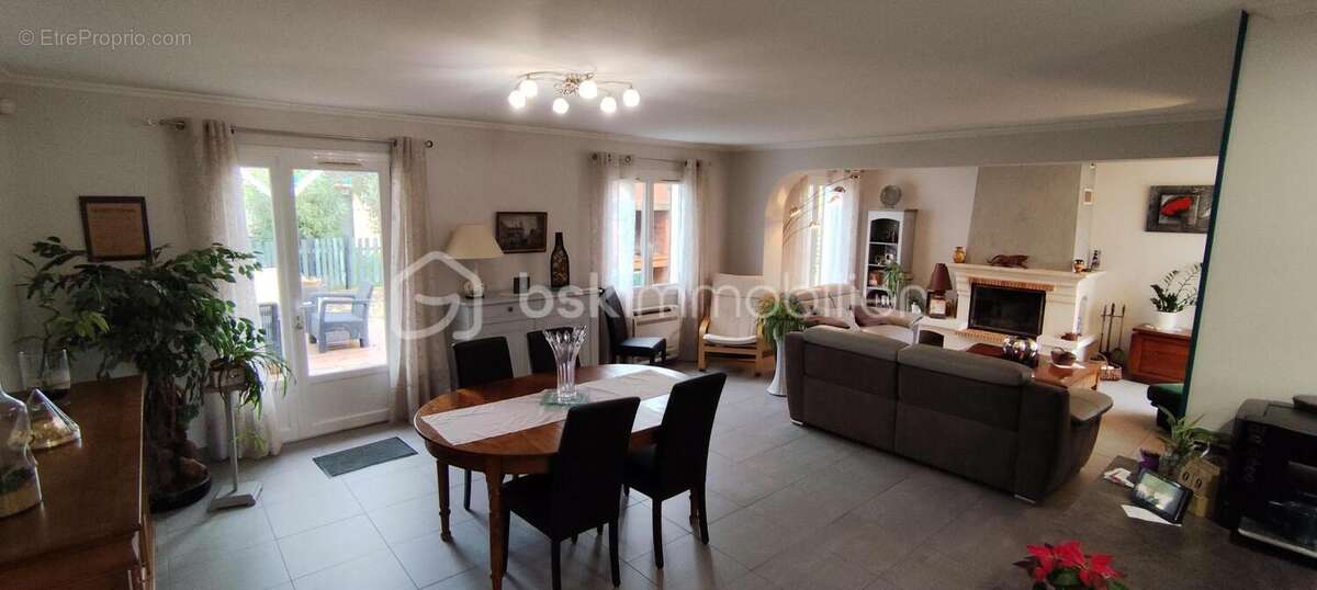 Maison à PAYRIN-AUGMONTEL