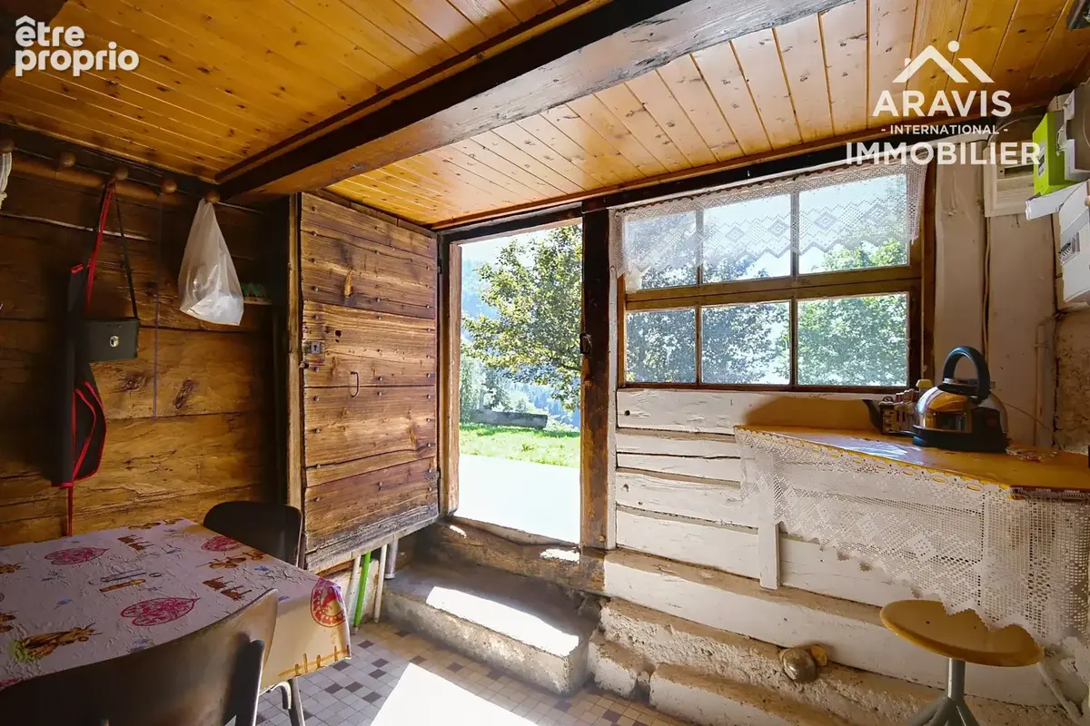 Ferme d'alpage et sa chèvrerie - photo 10