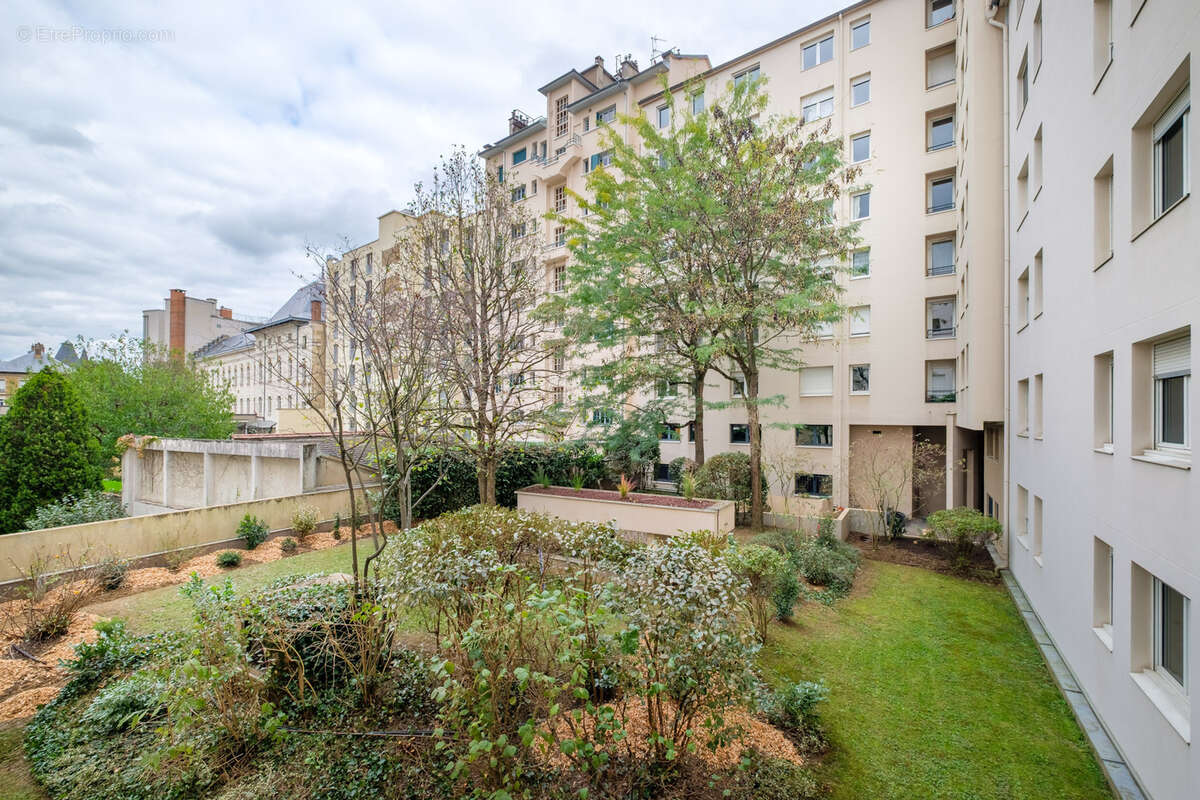 Appartement à LYON-9E