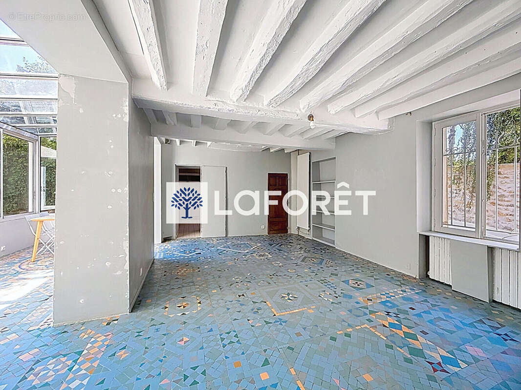 Maison de caractère 167 m² - 5 ch. - à rénover - photo 6