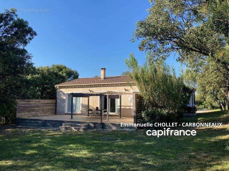 Maison à VACQUIERES